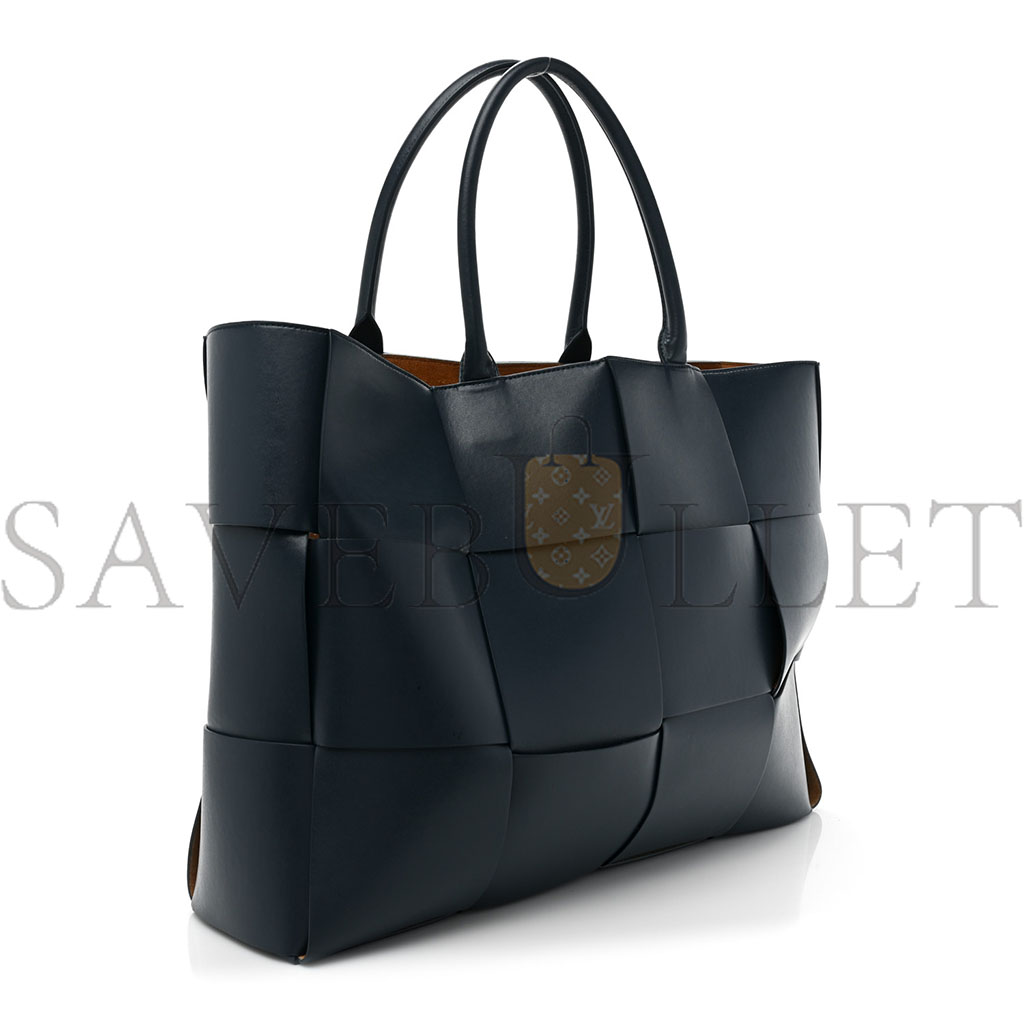 bo*te*ga Ve*ne*ta nappa maxi intrecciato mens arco tote navy blue 1437827 (46*34*13cm)